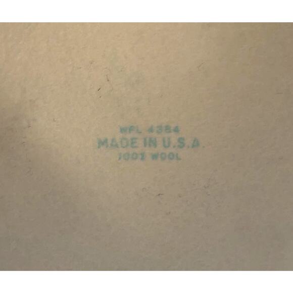 Vintage Ivory Wool Felt Hat Made USA Floral Trim Bowler Cloche Style Flowers!!! - Picture 9 of 9